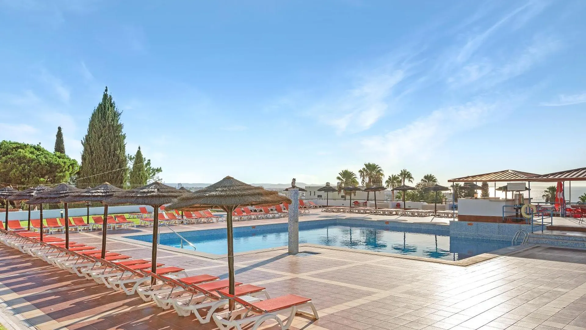 Bnb Homes Jardim Cozy Apartment With Pools Near The Old Town Portugal