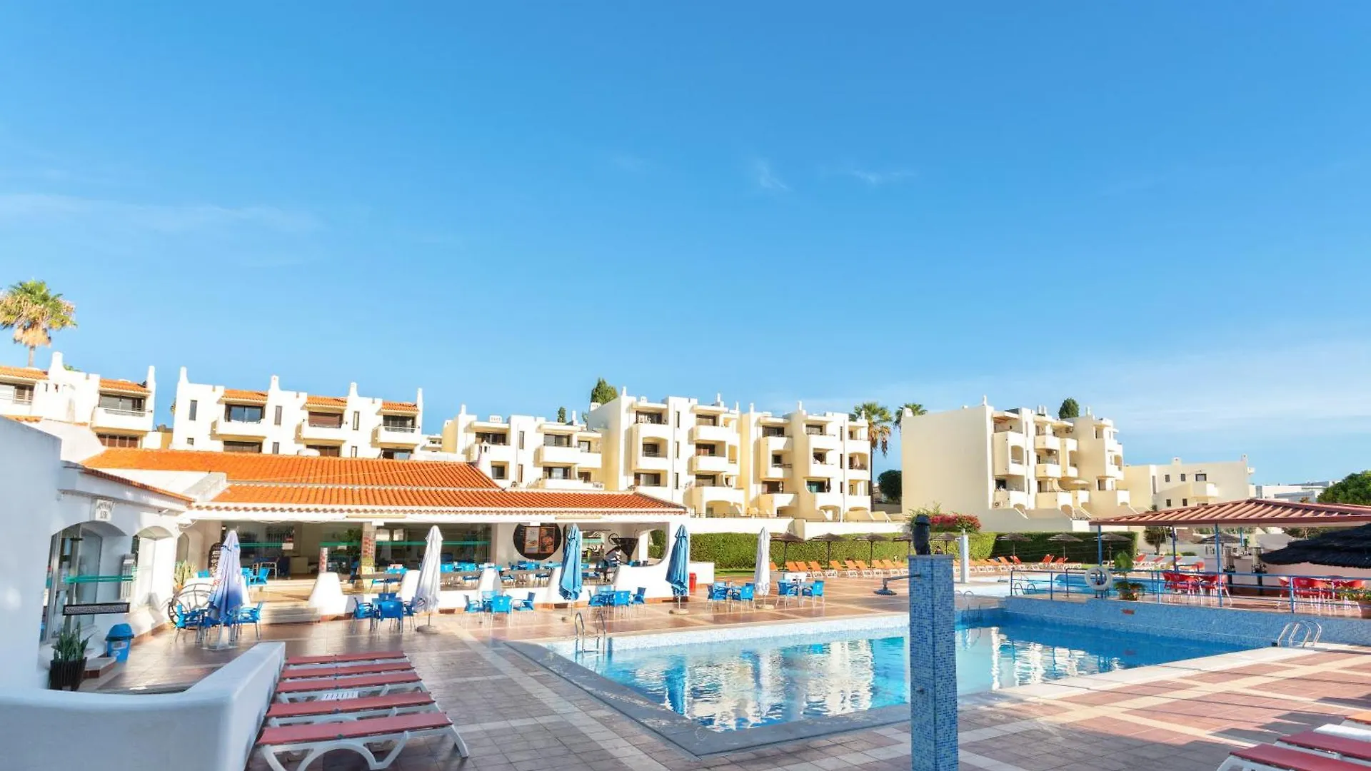 Bnb Homes Jardim Cozy Apartment With Pools Near The Old Town