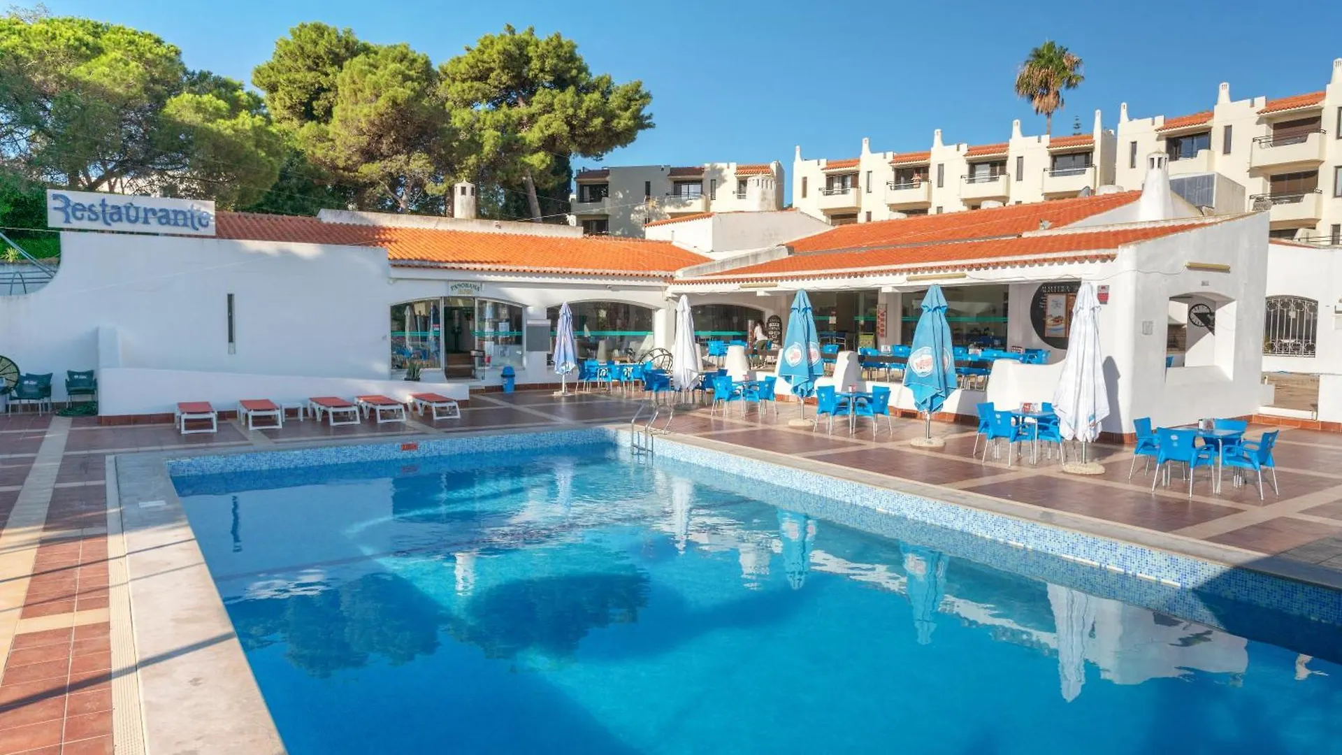 Bnb Homes Jardim Cozy Apartment With Pools Near The Old Town
